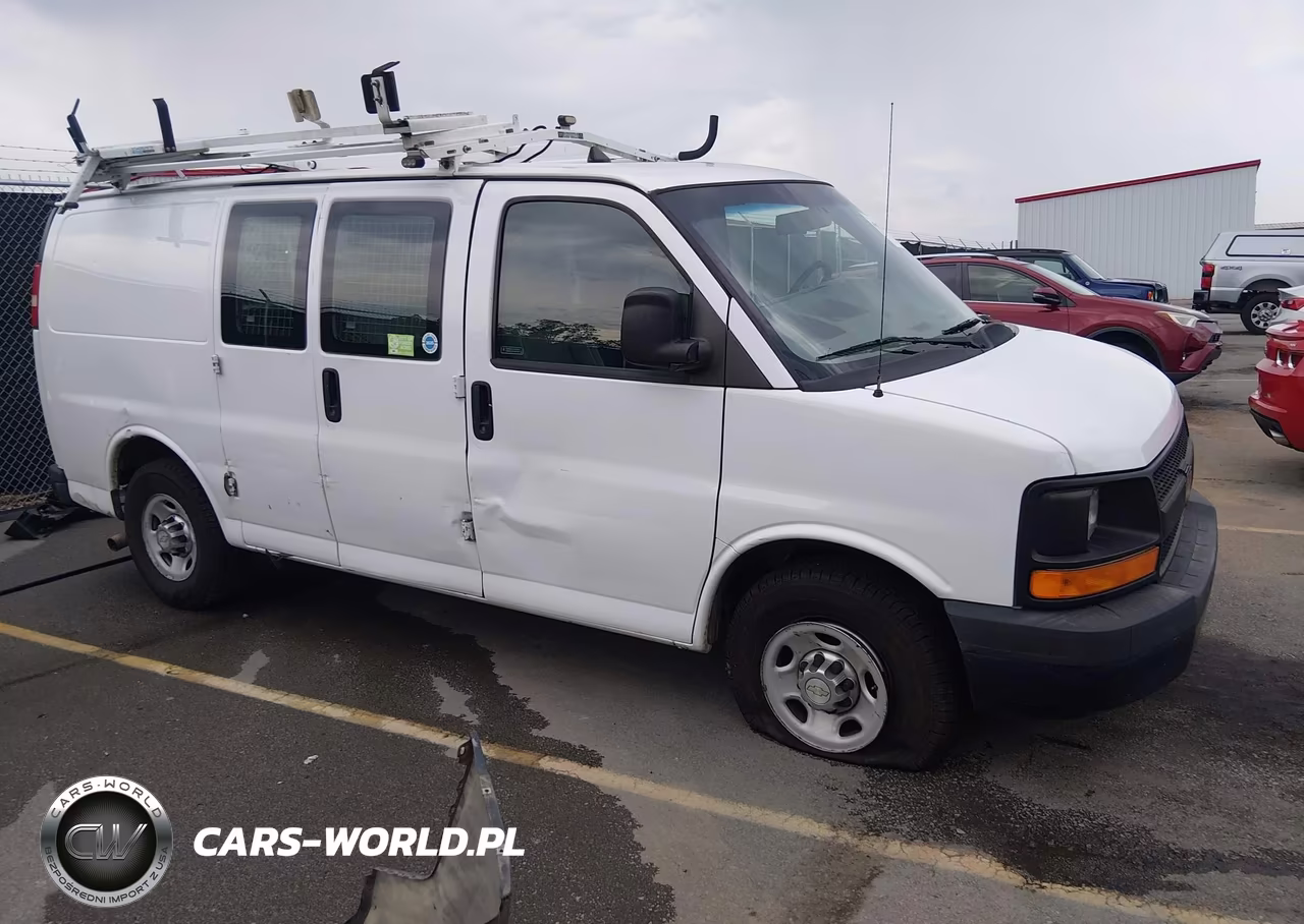 2013 Chevrolet Express 2500 Work Van – zdjęcie 1 z 16