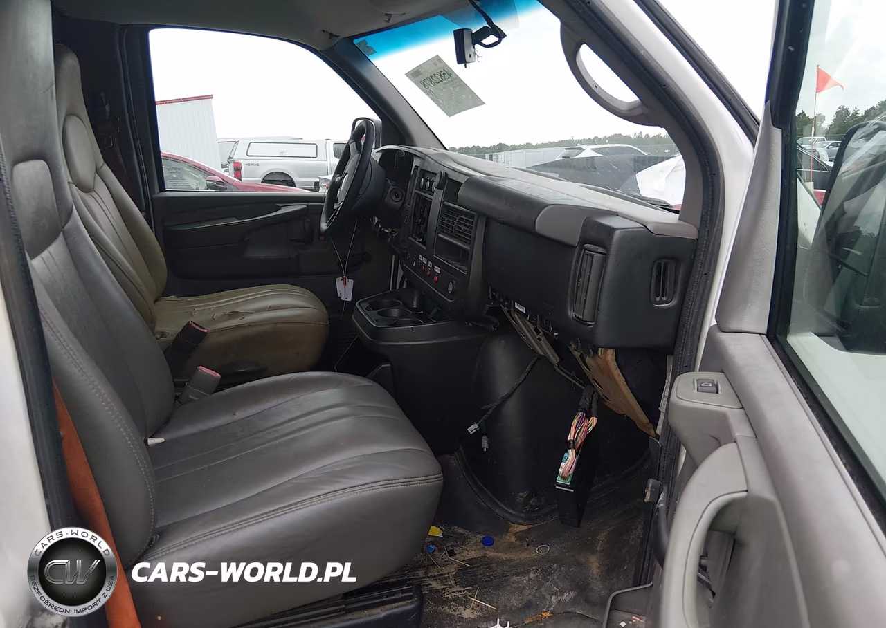 2013 Chevrolet Express 2500 Work Van VIN:1GCWGFCA1D1146808 - 5