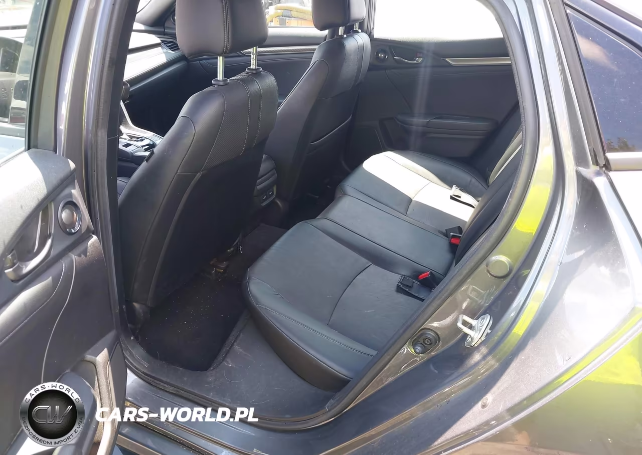 2018 Honda Civic Sport Touring VIN:SHHFK7H93JU413693 - 8