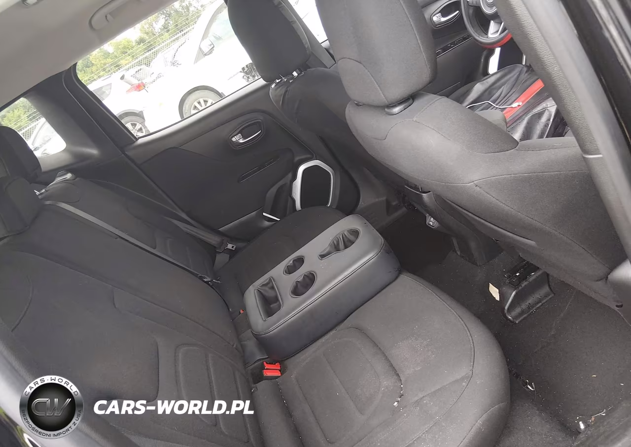 2018 Jeep Renegade Latitude 4X4 VIN:ZACCJBBBXJPJ44944 - 8
