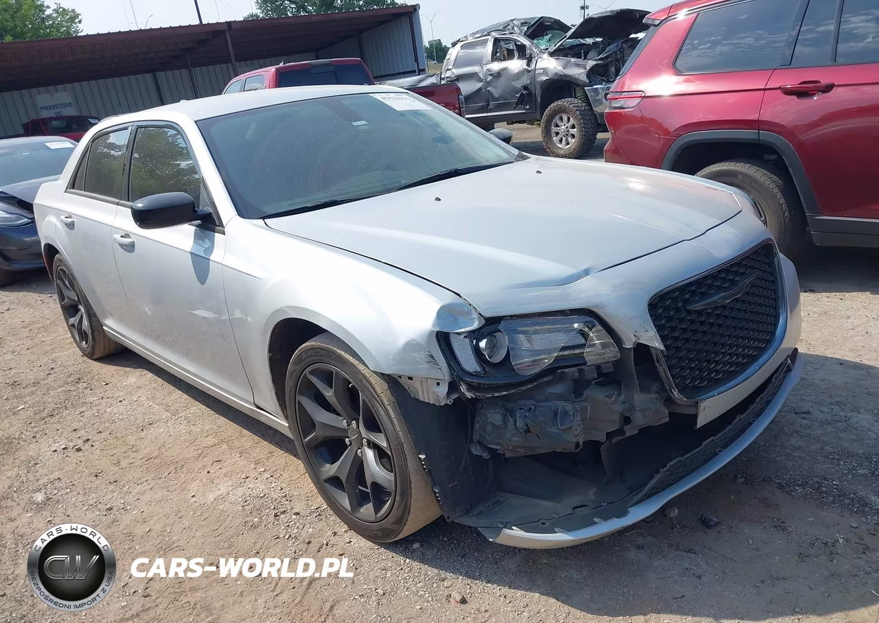 2022 Chrysler 300 Touring