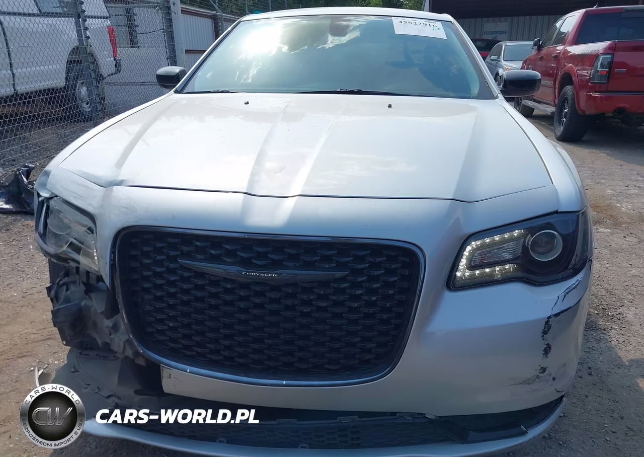2022 Chrysler 300 Touring VIN:2C3CCAAG6NH177505 - 13