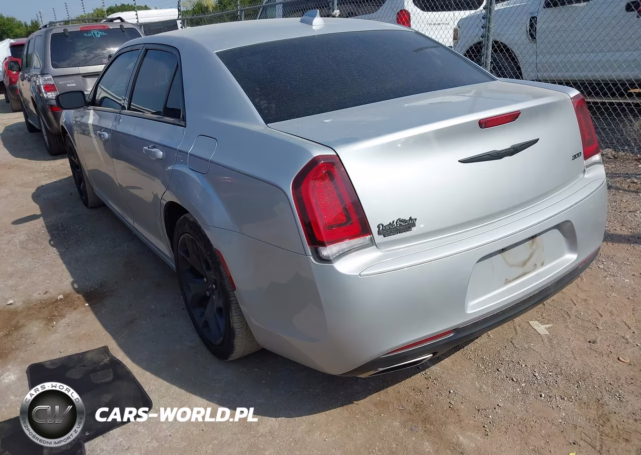 2022 Chrysler 300 Touring VIN:2C3CCAAG6NH177505 - 3