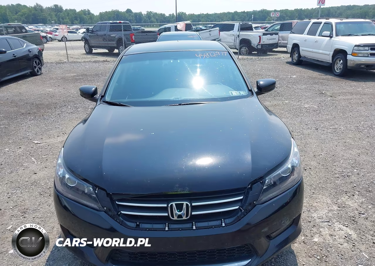 2015 Honda Accord Sport VIN:1HGCR2F57FA264726 - 12