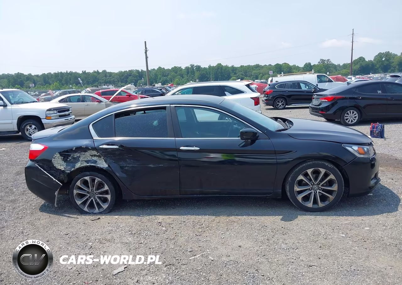 2015 Honda Accord Sport VIN:1HGCR2F57FA264726 - 13
