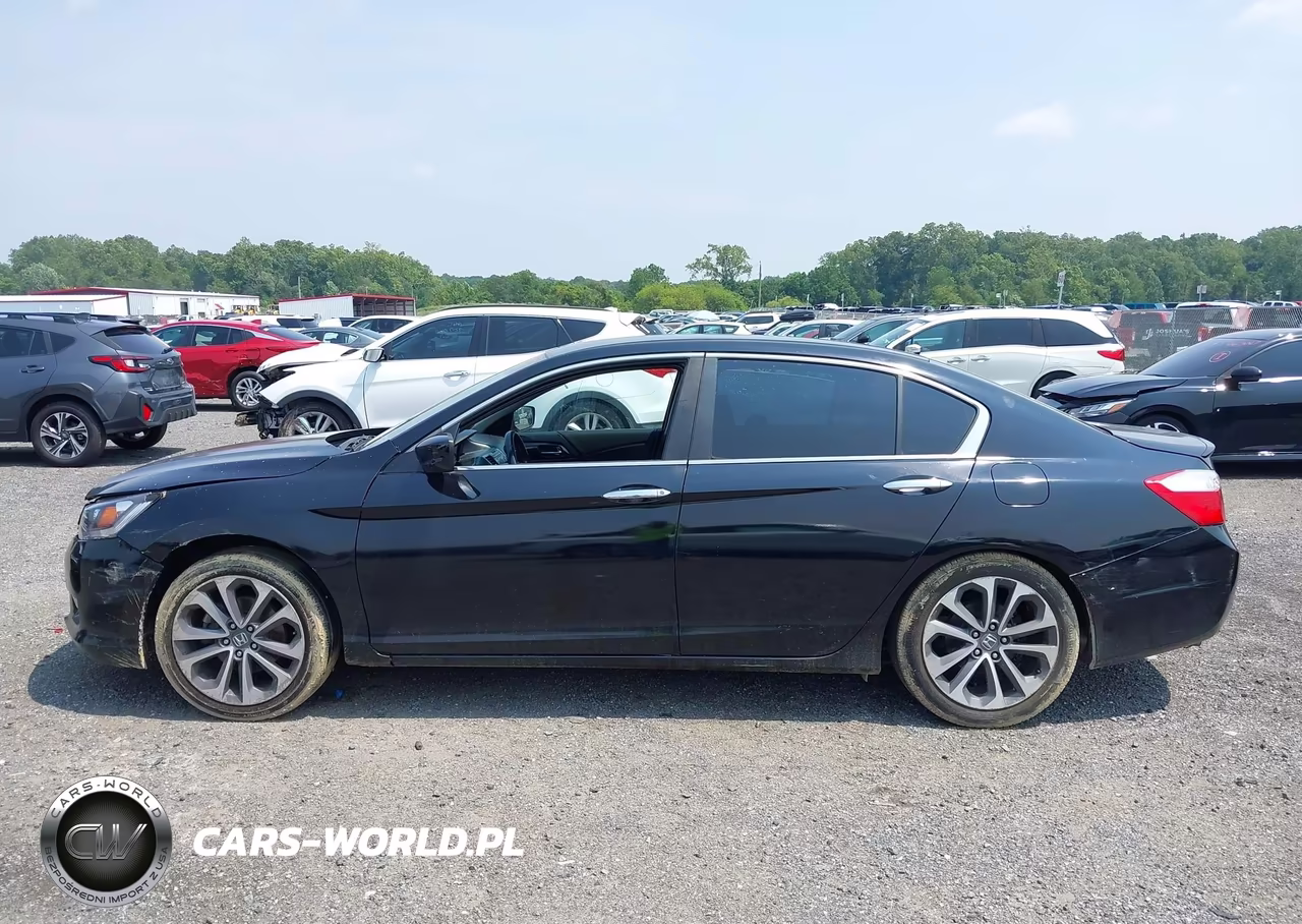 2015 Honda Accord Sport VIN:1HGCR2F57FA264726 - 14