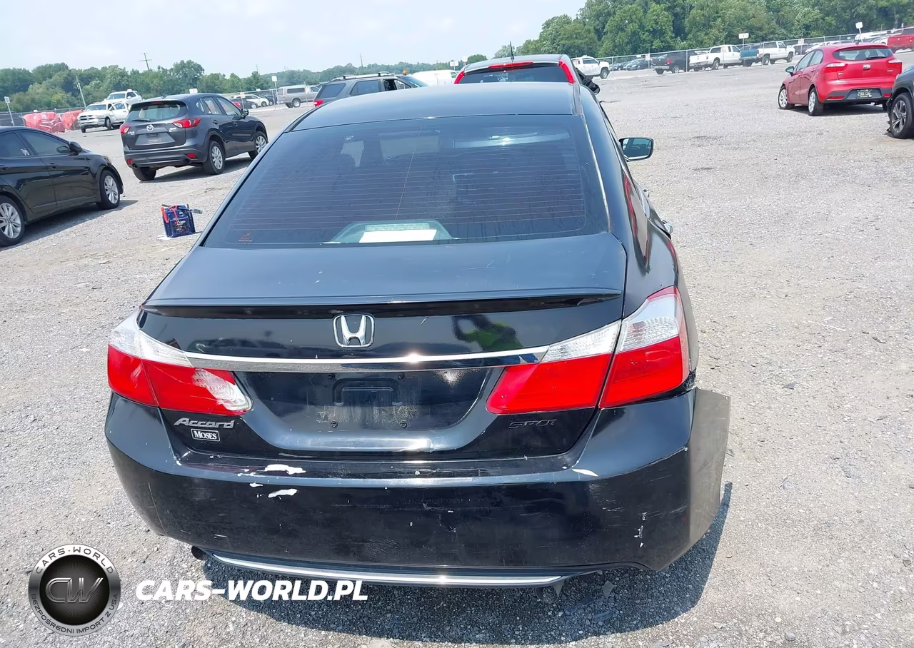 2015 Honda Accord Sport VIN:1HGCR2F57FA264726 - 16