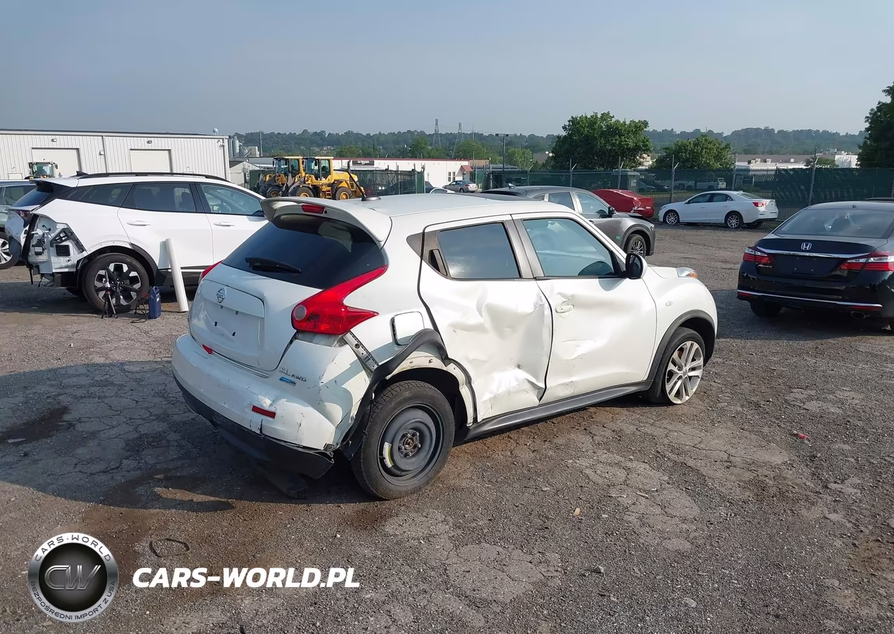 2013 Nissan Juke Sl VIN:JN8AF5MVXDT215626 - 4