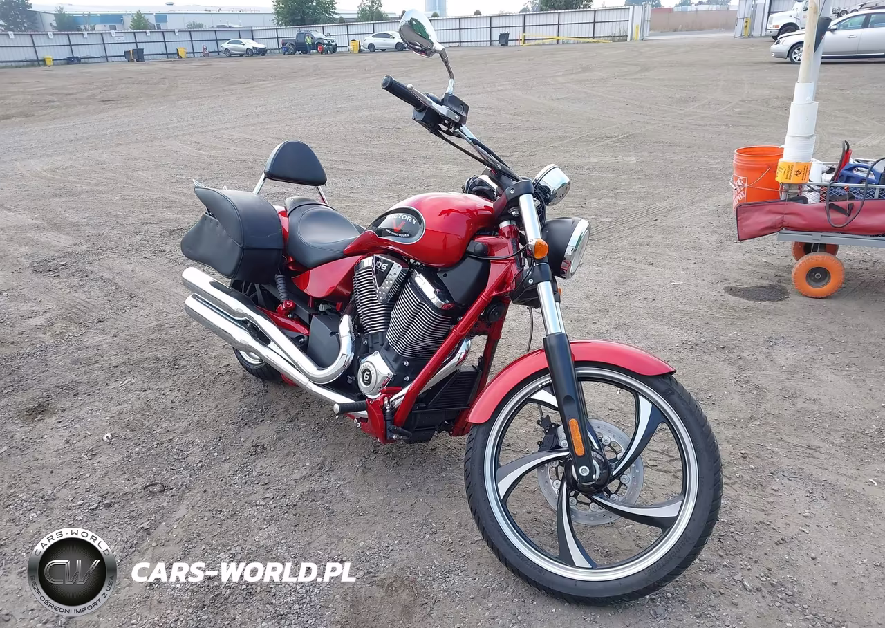 2014 Victory Motorcycles Jackpot – zdjęcie 1 z 18