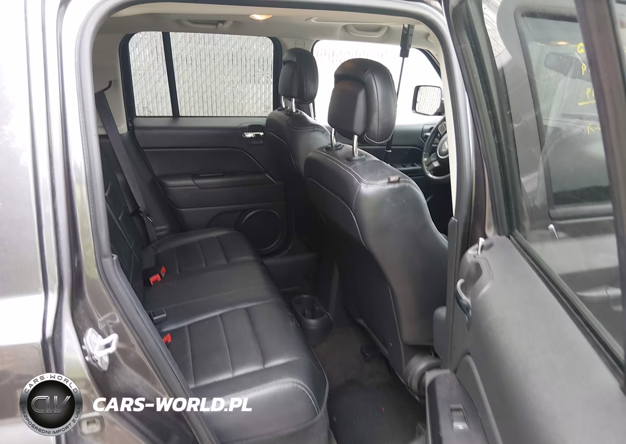 2016 Jeep Patriot High Altitude Edition VIN:1C4NJRFB3GD627584 - 8