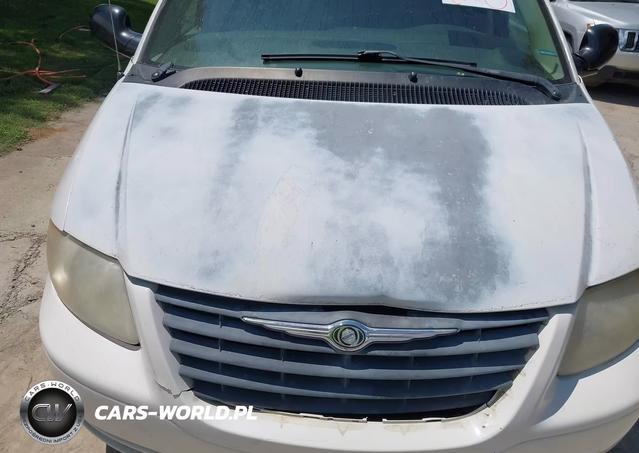 2005 Chrysler Town & Country VIN:1C4GP45R95B417265 - 10