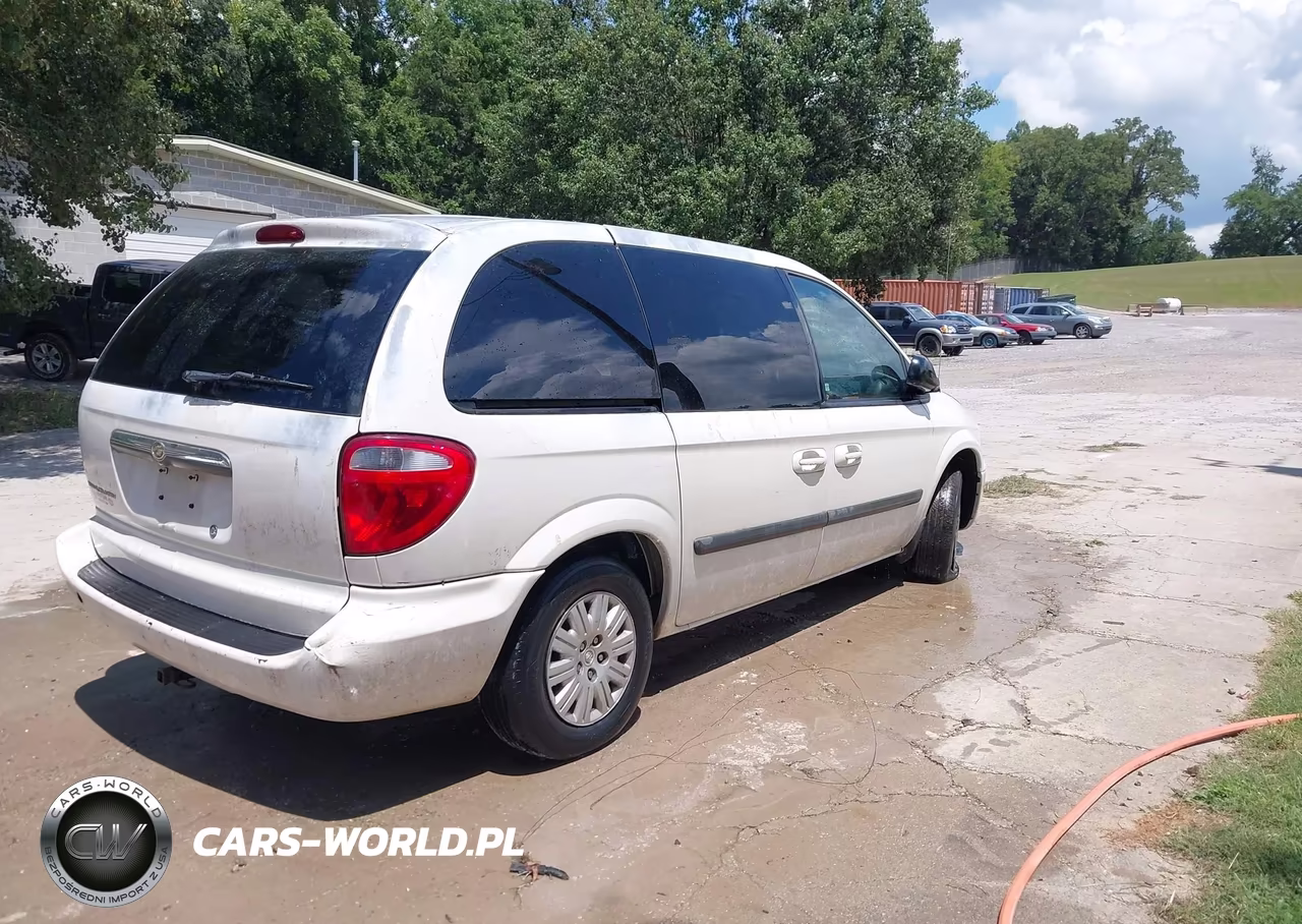 2005 Chrysler Town & Country VIN:1C4GP45R95B417265 - 4