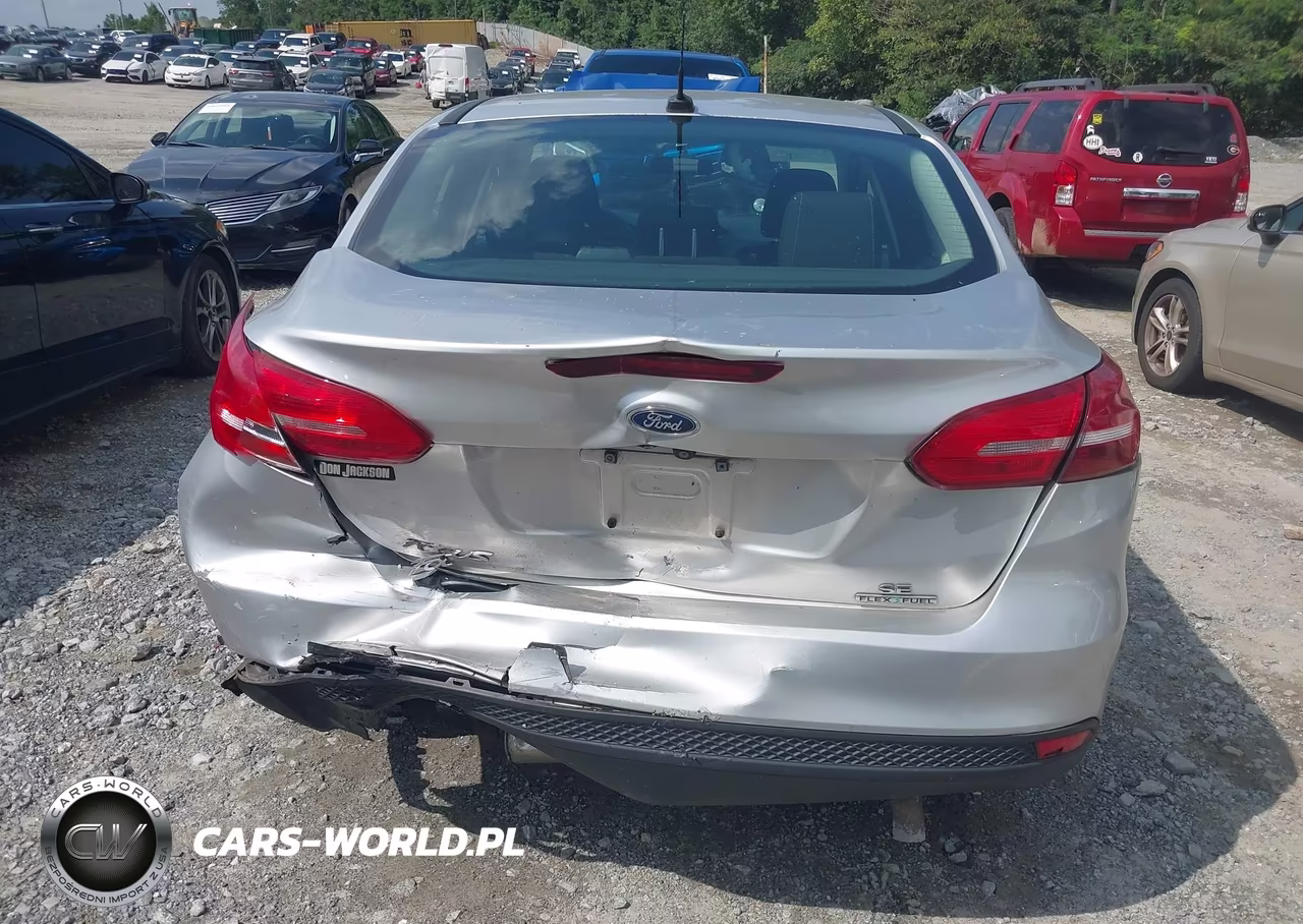 2016 Ford Focus Se VIN:1FADP3F2XGL310856 - 16