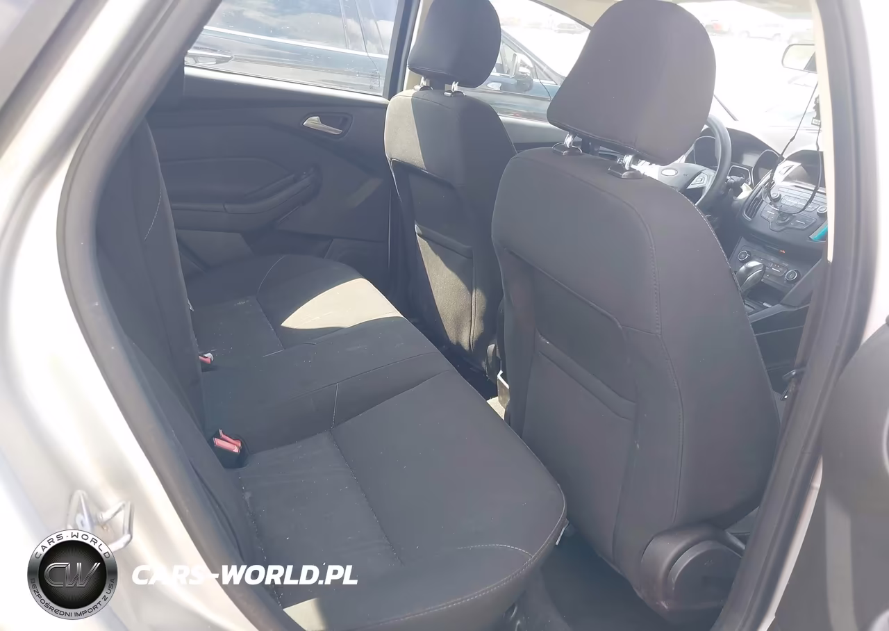 2016 Ford Focus Se VIN:1FADP3F2XGL310856 - 8