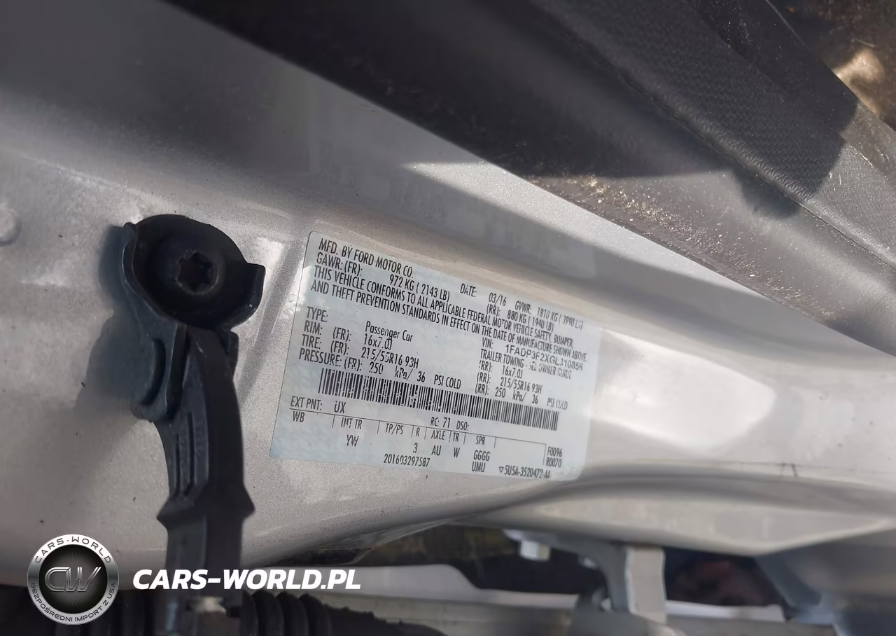 2016 Ford Focus Se VIN:1FADP3F2XGL310856 - 9