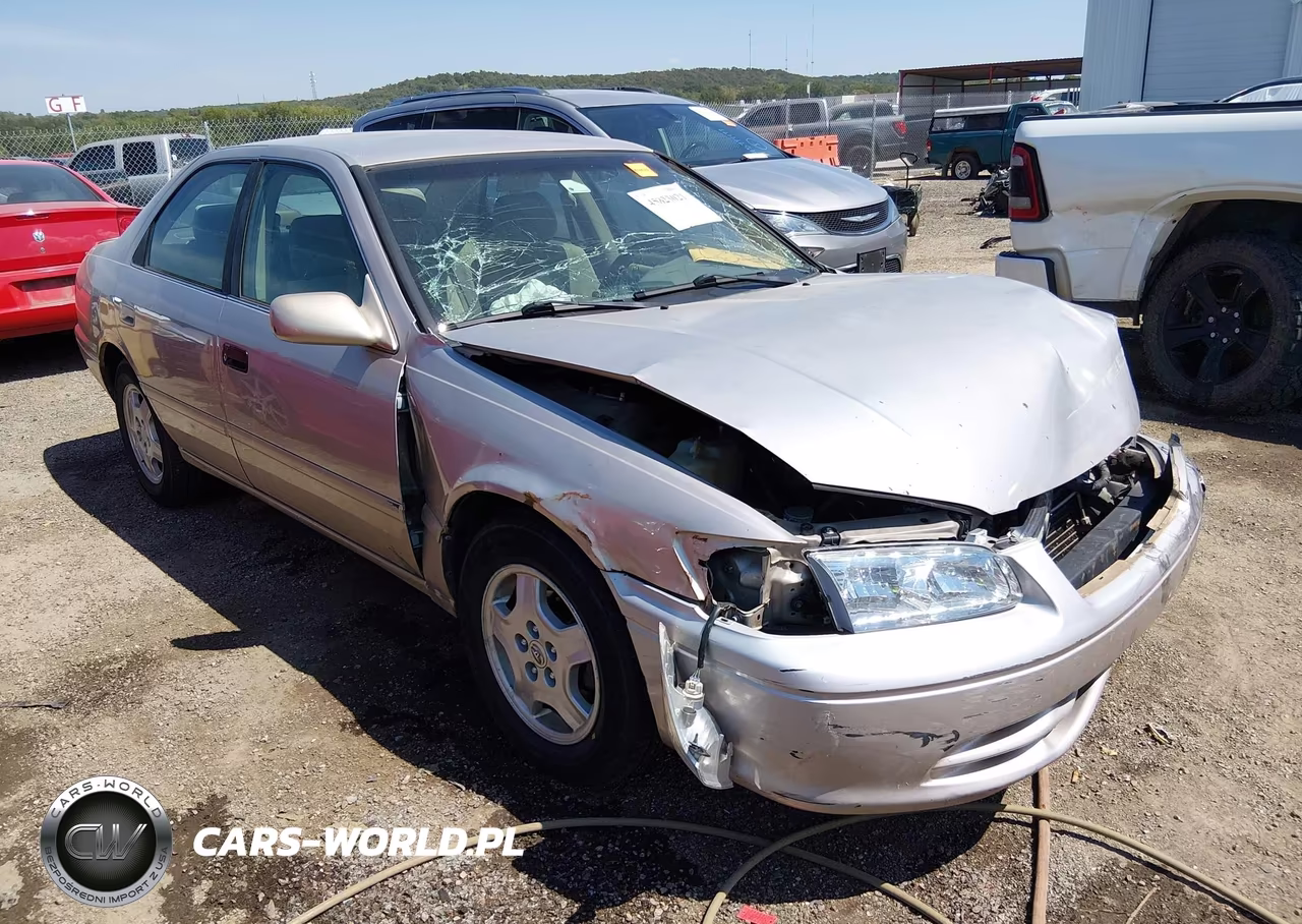 2001 Toyota Camry Ce – zdjęcie 1 z 16