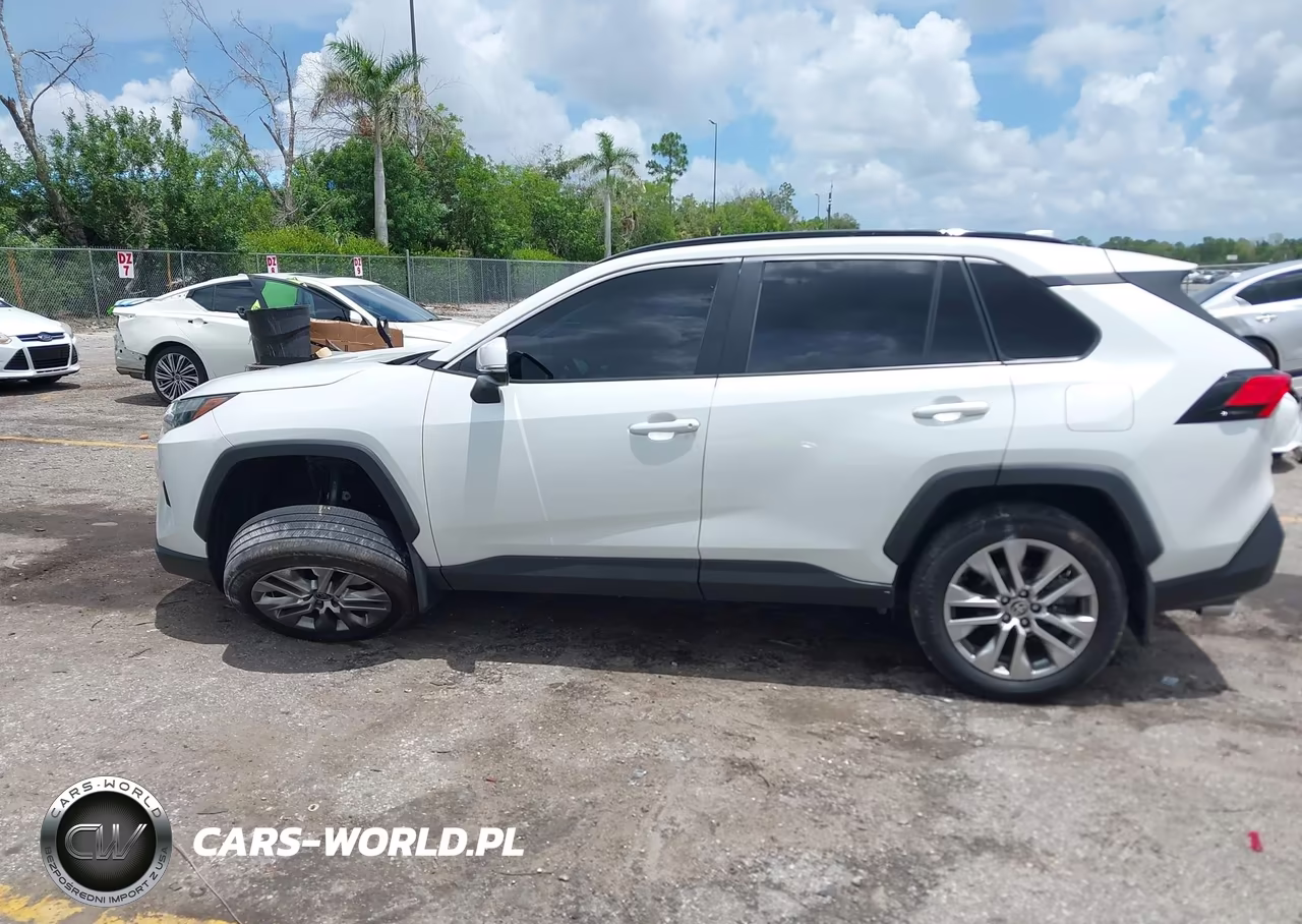2024 Toyota Rav4 Xle Premium VIN:2T3A1RFV0RW416275 - 14