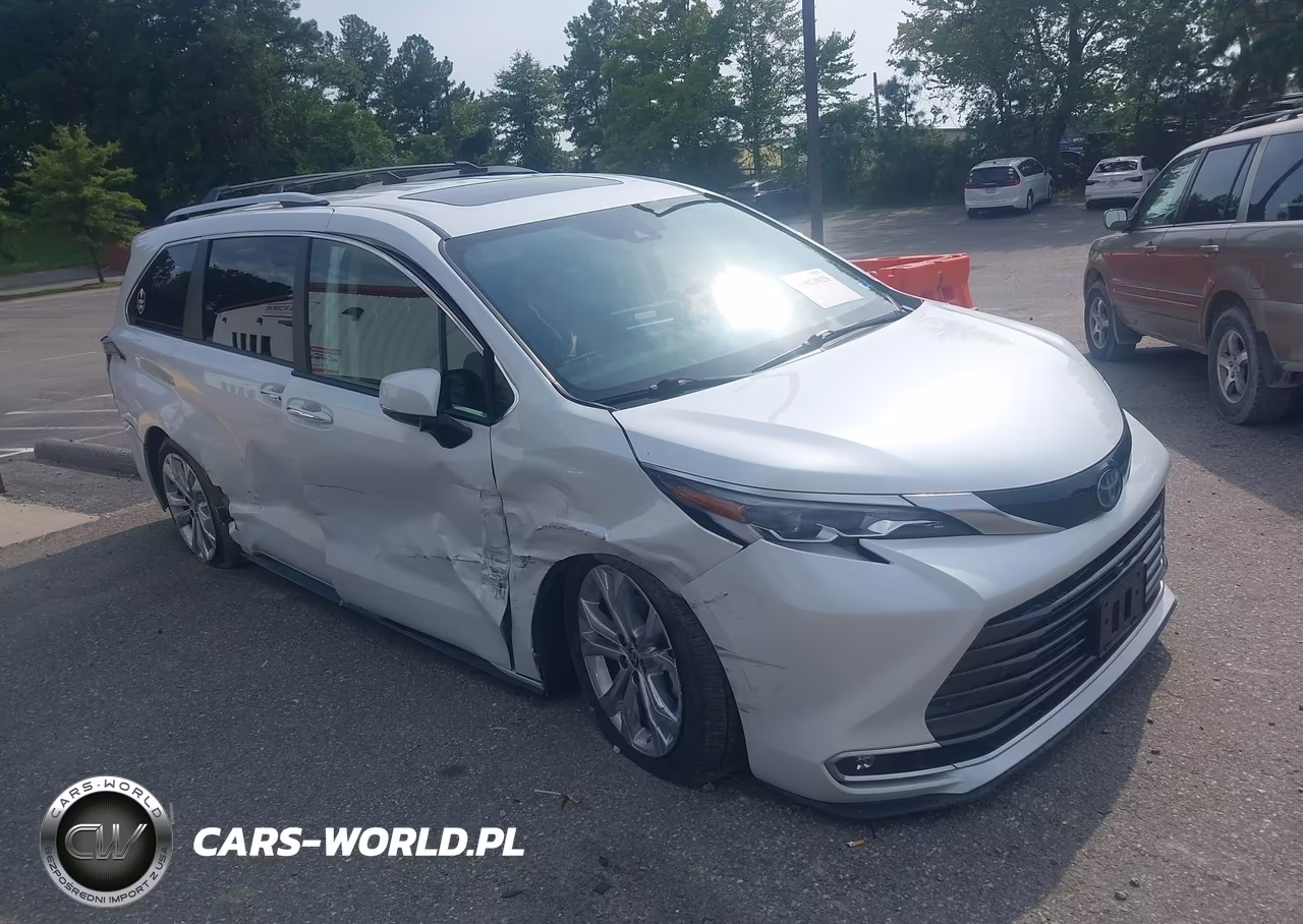 2022 Toyota Sienna Platinum
