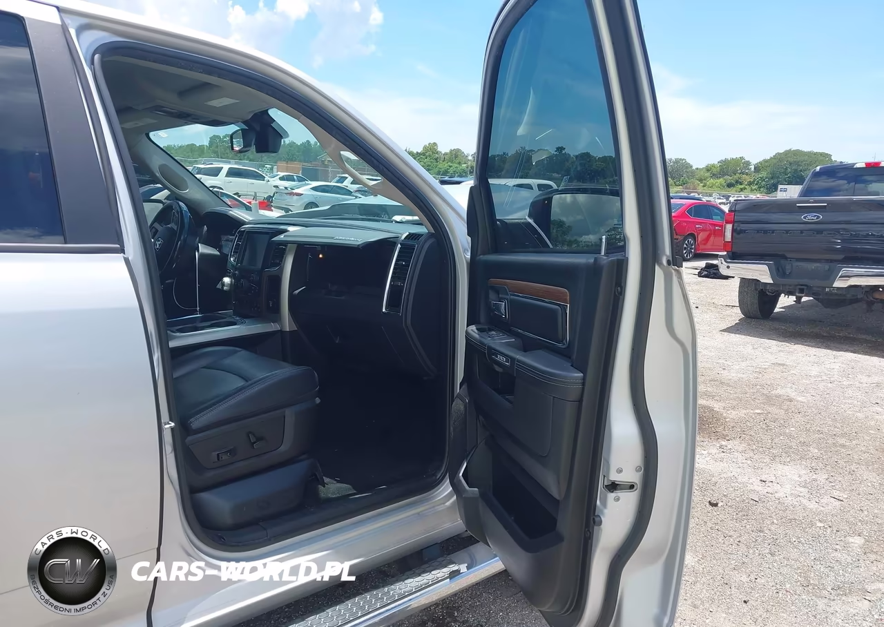 2017 Ram 1500 Laramie 4X2 5'7 Box VIN:1C6RR6NT1HS856448 - 5