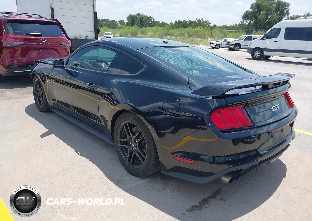 2018 Ford Mustang Gt Premium VIN:1FA6P8CF2J5122308 - 3