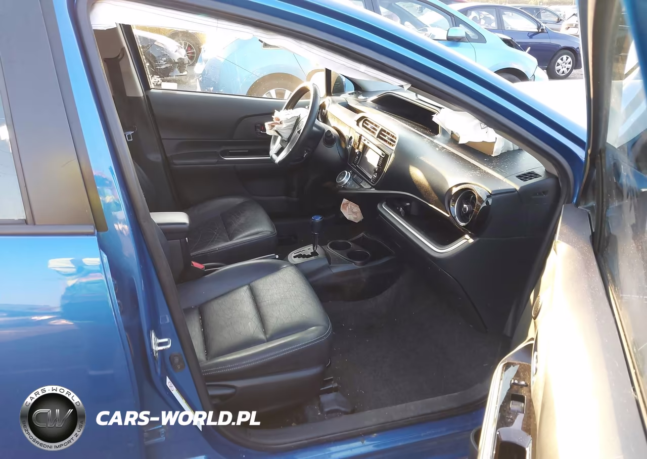 2016 Toyota Prius C Four VIN:JTDKDTB34G1134505 - 5