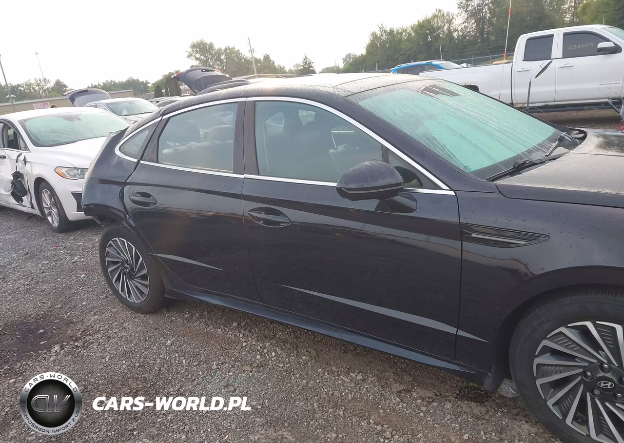 2024 Hyundai Sonata Hybrid Limited VIN:KMHL54JJ3RA088428 - 13