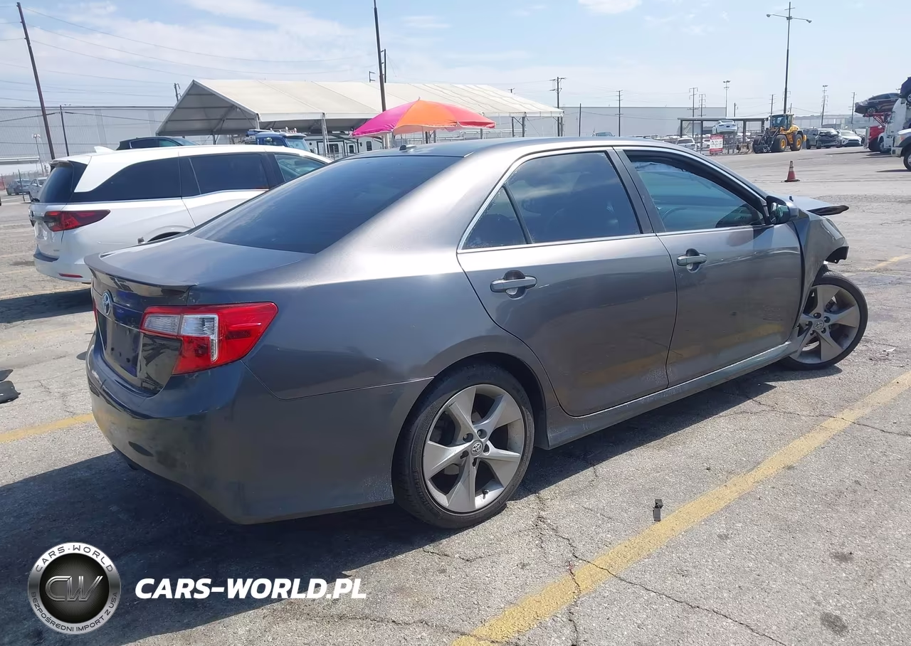 2013 Toyota Camry Se V6 VIN:4T1BK1FKXDU534098 - 4