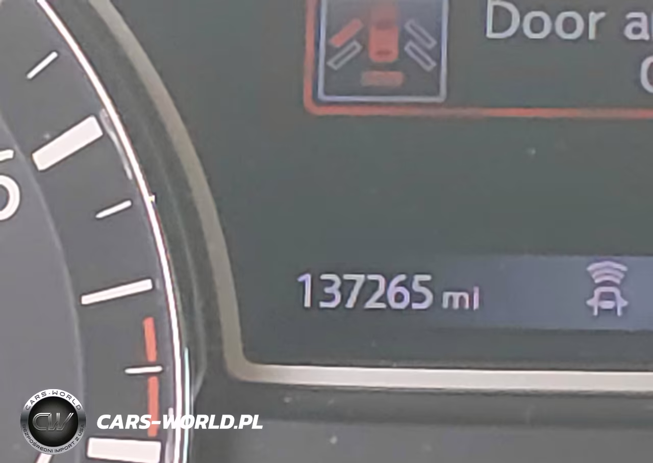 2018 Nissan Pathfinder Platinum VIN:5N1DR2MM8JC607047 - 16