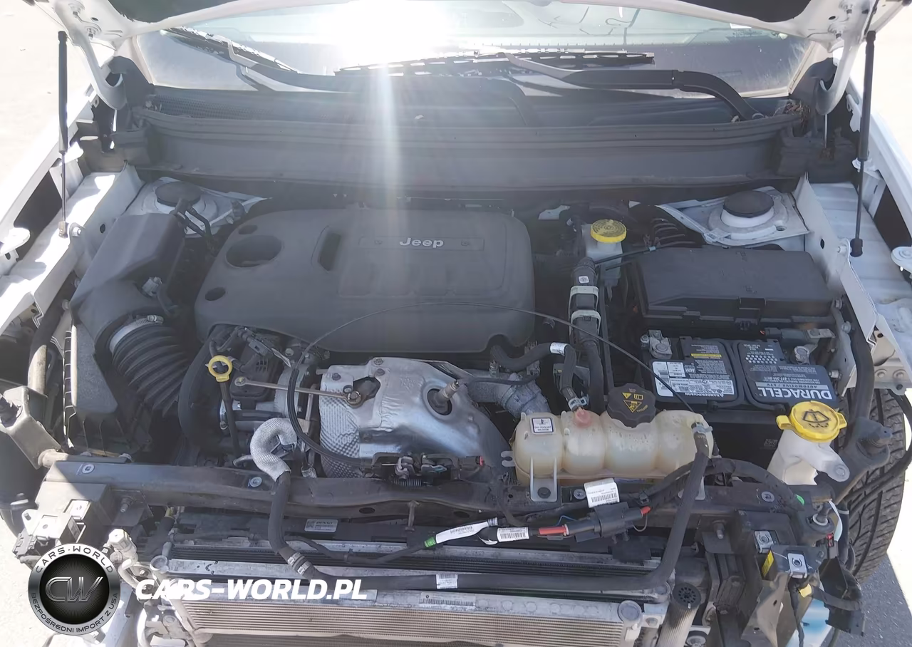 2019 Jeep Cherokee Latitude Plus 4X4 VIN:1C4PJMLN5KD116350 - 10