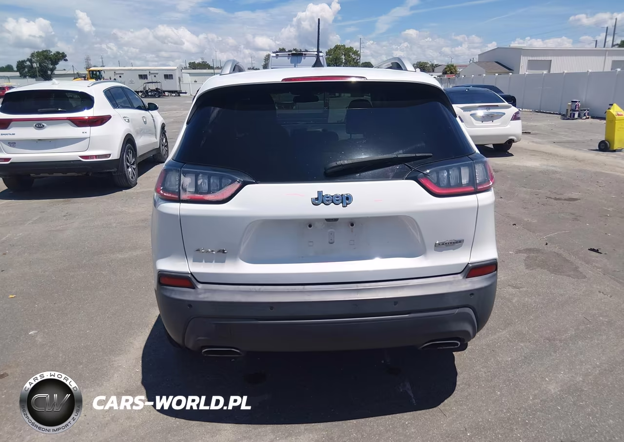 2019 Jeep Cherokee Latitude Plus 4X4 VIN:1C4PJMLN5KD116350 - 16