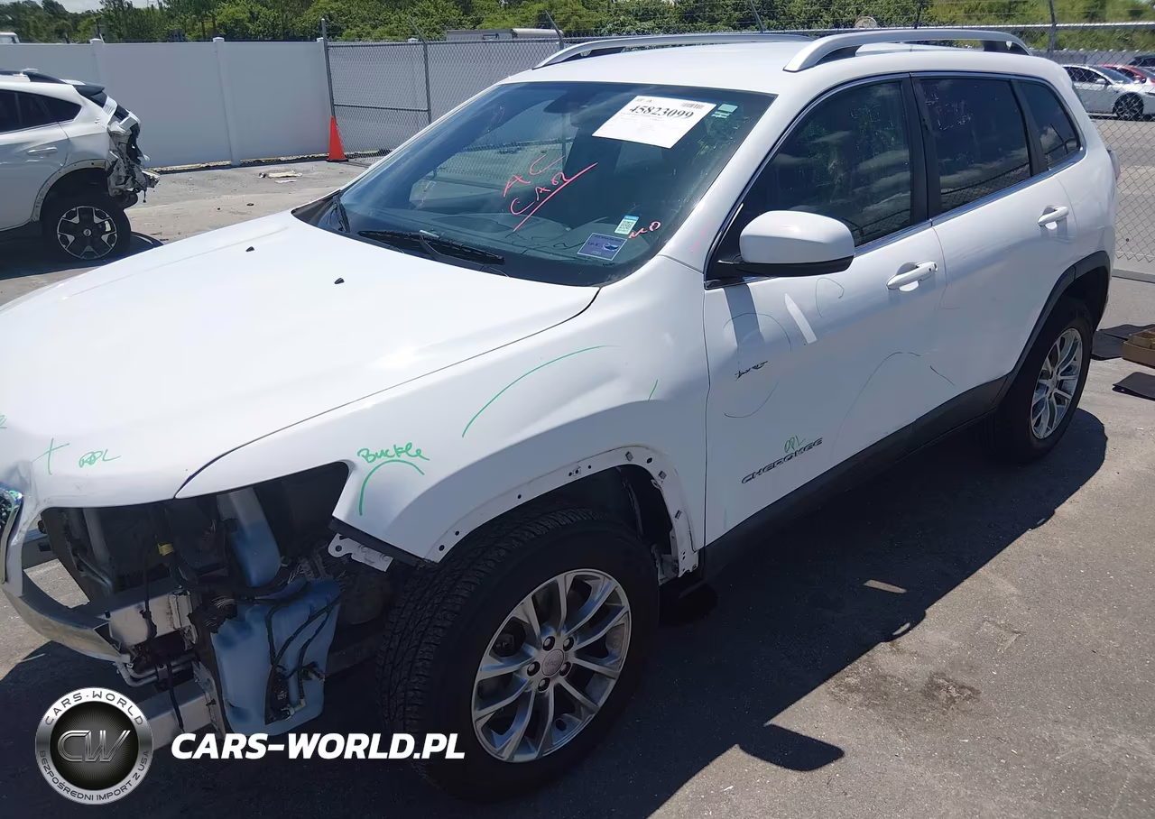 2019 Jeep Cherokee Latitude Plus 4X4 VIN:1C4PJMLN5KD116350 - 18