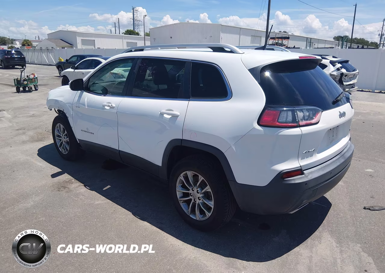 2019 Jeep Cherokee Latitude Plus 4X4 VIN:1C4PJMLN5KD116350 - 3