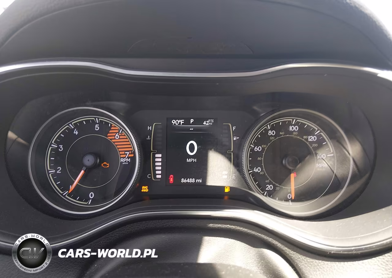 2019 Jeep Cherokee Latitude Plus 4X4 VIN:1C4PJMLN5KD116350 - 7