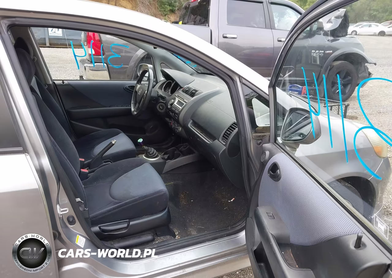 2007 Honda Fit Sport VIN:JHMGD37657S056673 - 5