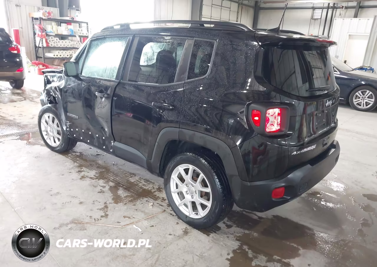 2019 Jeep Renegade Latitude 4X4 VIN:ZACNJBBB5KPK30608 - 3