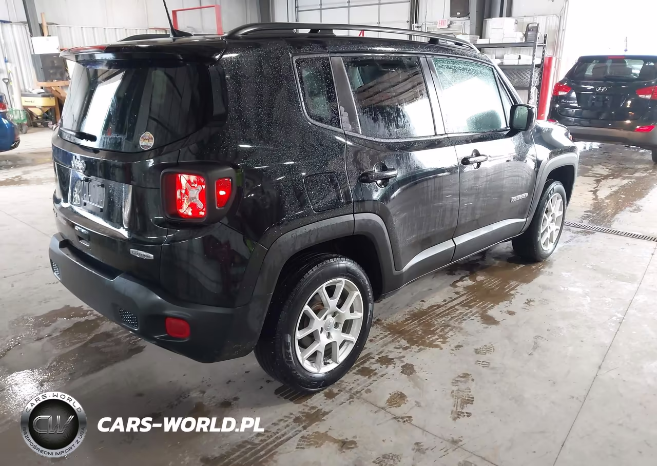 2019 Jeep Renegade Latitude 4X4 VIN:ZACNJBBB5KPK30608 - 4