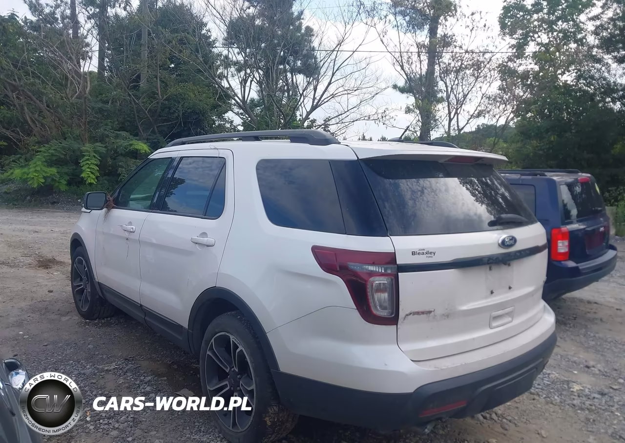 2015 Ford Explorer Sport VIN:1FM5K8GT7FGC56856 - 14