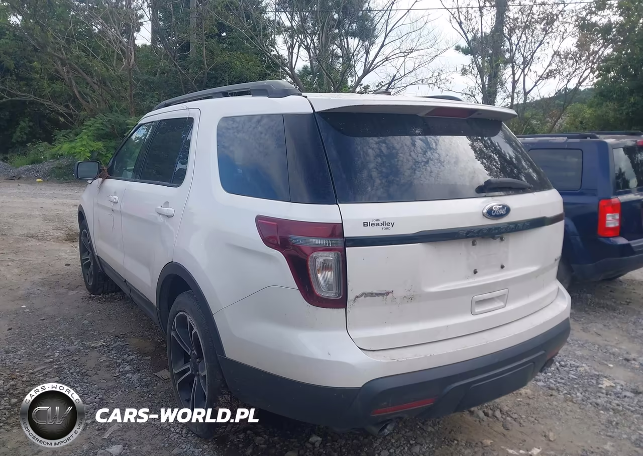 2015 Ford Explorer Sport VIN:1FM5K8GT7FGC56856 - 3