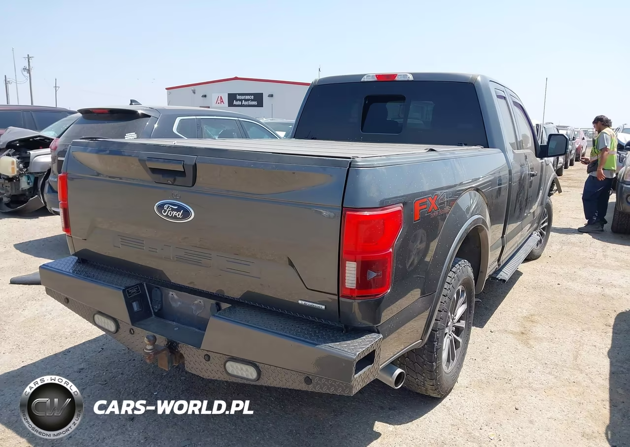 2018 Ford F-150 Xlt VIN:1FTEX1EP7JFA33377 - 4
