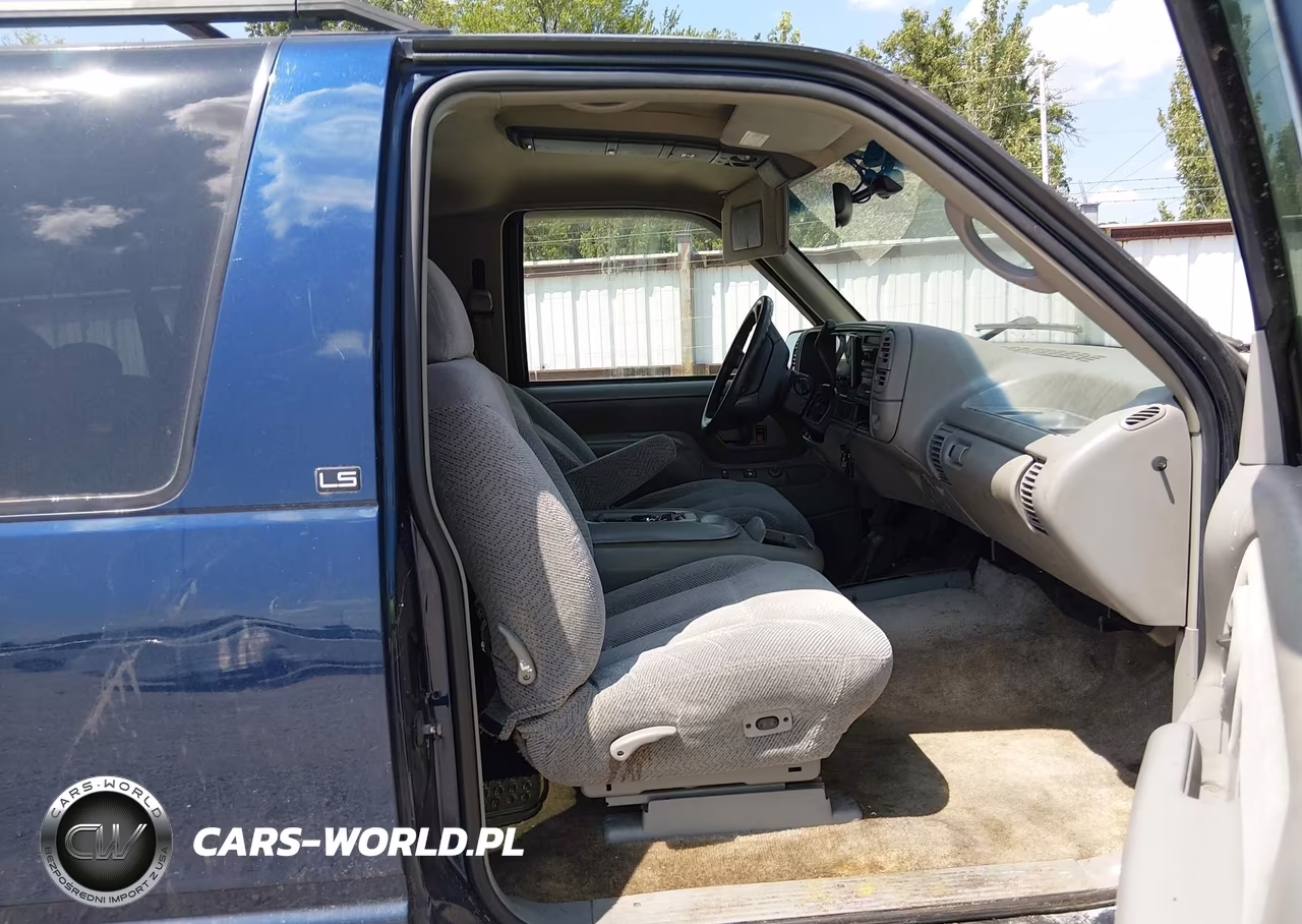 1996 Chevrolet Tahoe K1500 VIN:3GNEK18R5TG144286 - 5