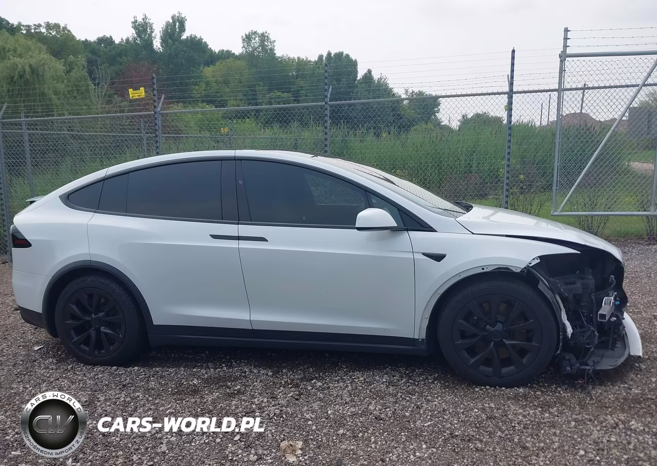 2022 Tesla Model X Dual Motor All-Wheel Drive VIN:7SAXCBE50NF364131 - 13
