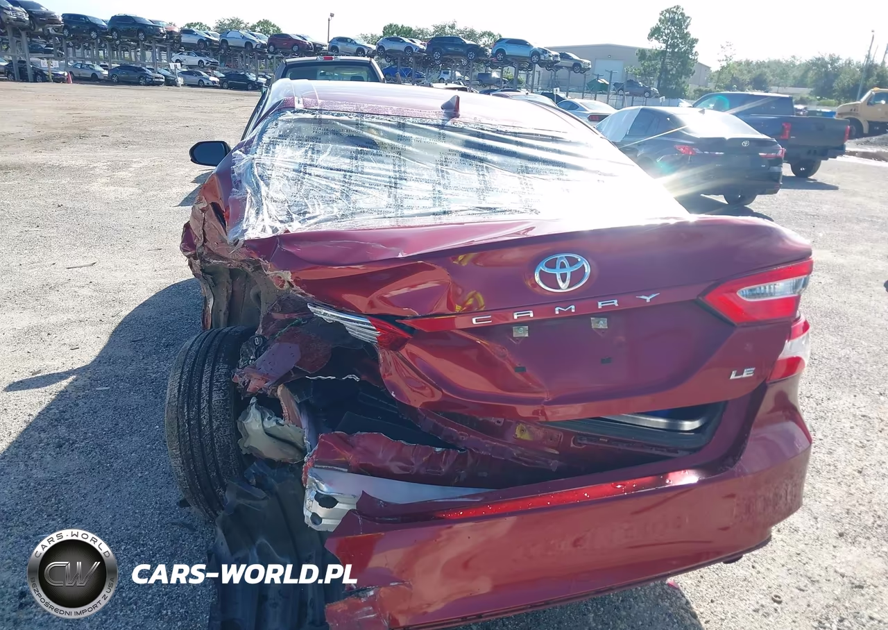 2020 Toyota Camry Le VIN:4T1C11AK8LU366801 - 16