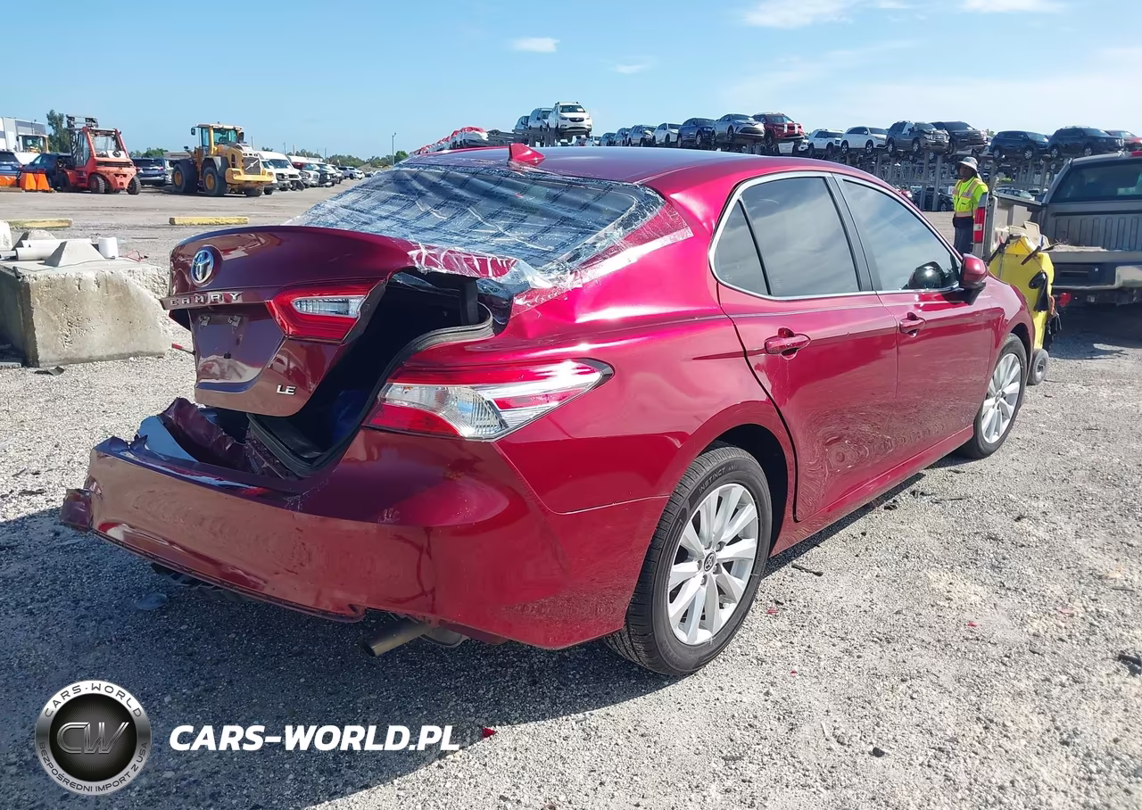 2020 Toyota Camry Le VIN:4T1C11AK8LU366801 - 4
