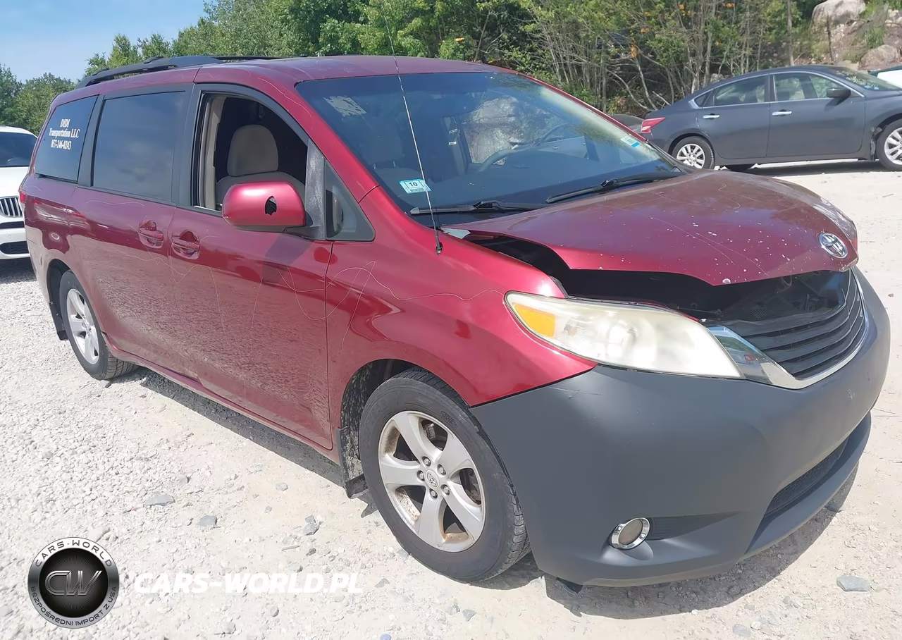 2012 Toyota Sienna Le V6 8 Passenger – zdjęcie 1 z 22