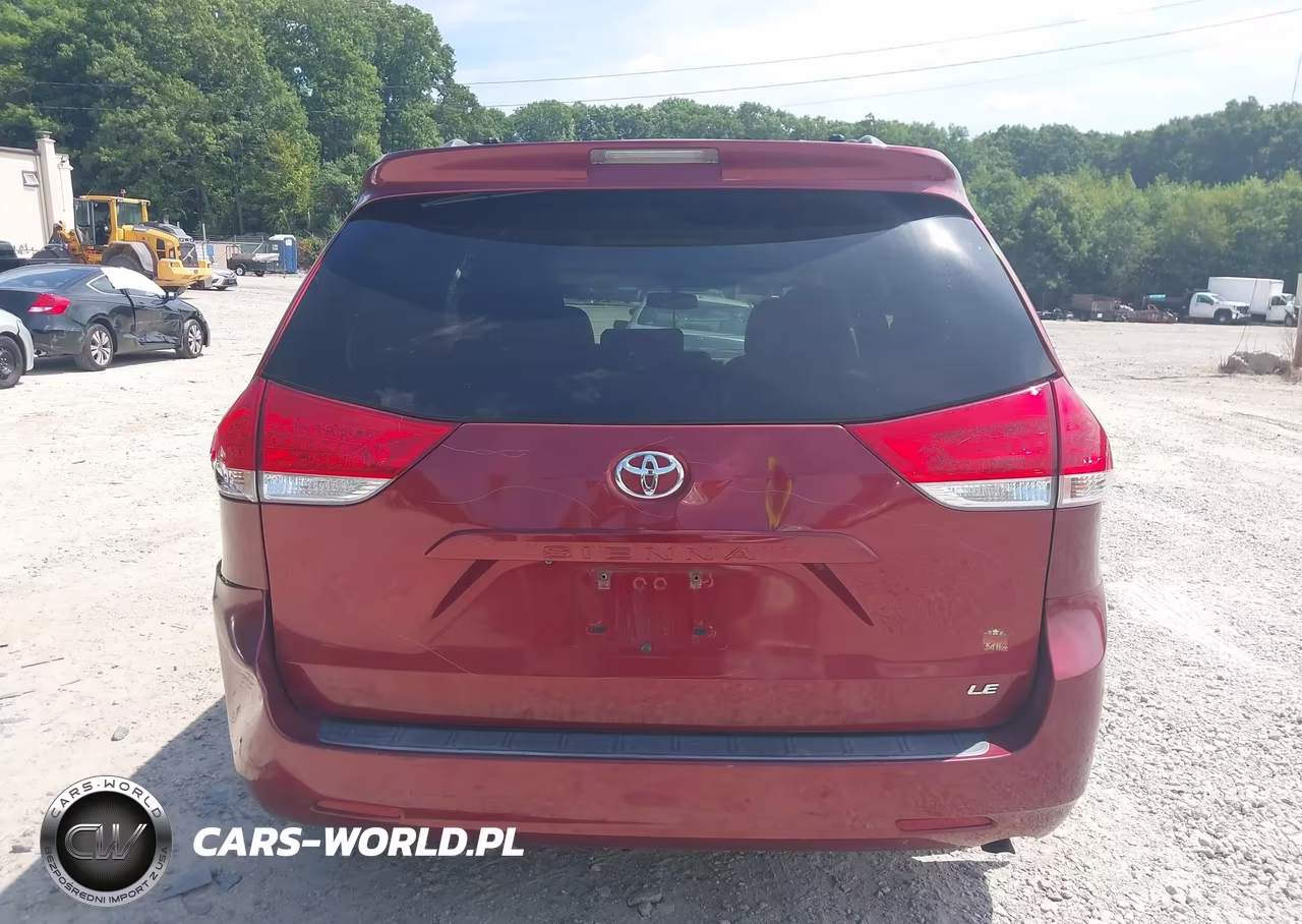 2012 Toyota Sienna Le V6 8 Passenger VIN:5TDKK3DC9CS198040 - 17