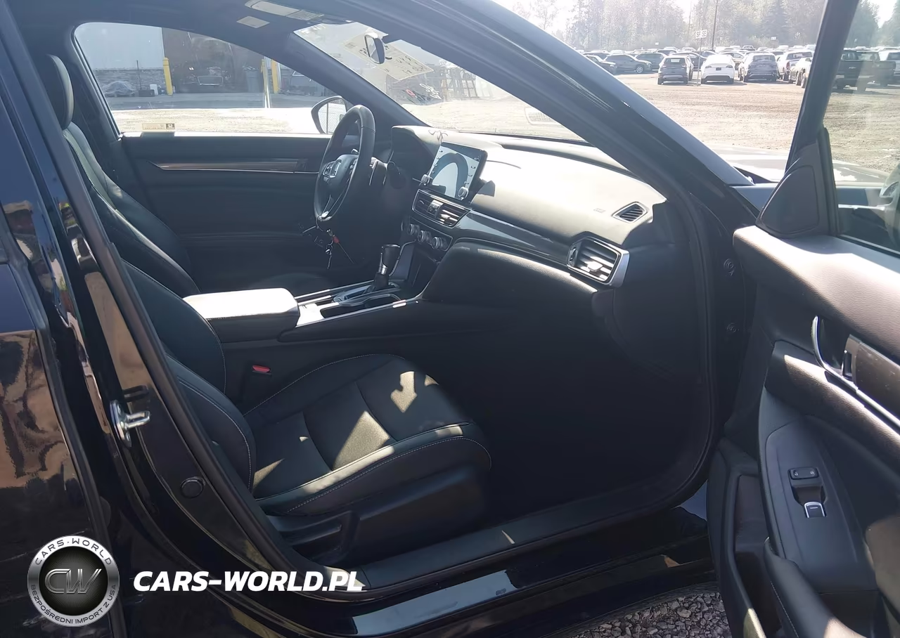 2018 Honda Accord Sport VIN:1HGCV1F30JA203828 - 17