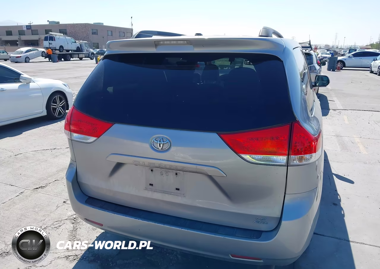 2011 Toyota Sienna Le VIN:5TDJK3DC6BS004087 - 16