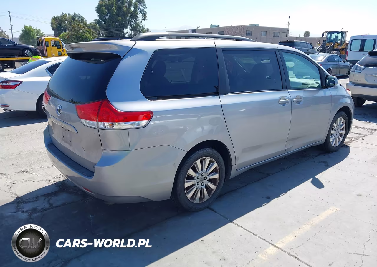2011 Toyota Sienna Le VIN:5TDJK3DC6BS004087 - 4