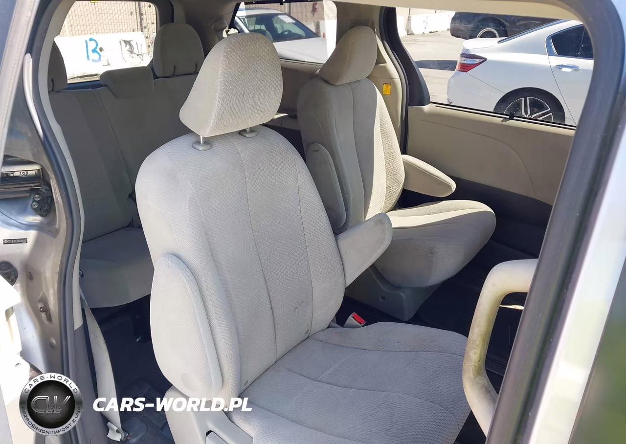 2011 Toyota Sienna Le VIN:5TDJK3DC6BS004087 - 8