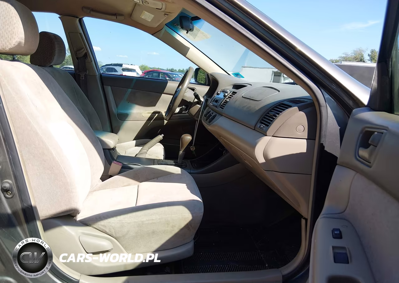 2003 Toyota Camry Le VIN:4T1BE32K33U645728 - 5